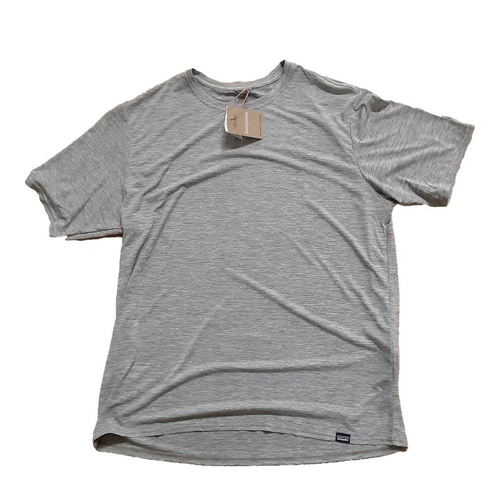 Patagonia Men's Daily Capilene Short Sleeve Shirt Feather Grey Cool Small